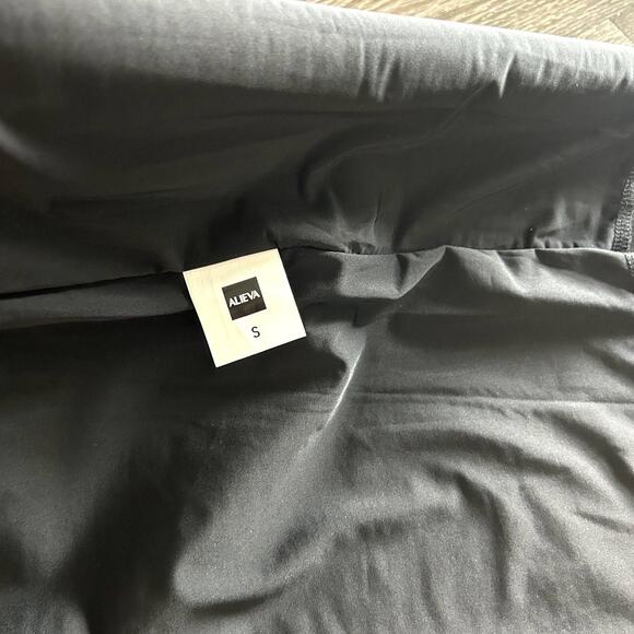 EUC Alieva Dasha Black One Shoulder Midi Dress Size Small Asymmetrical Bodycon - Picture 14 of 14